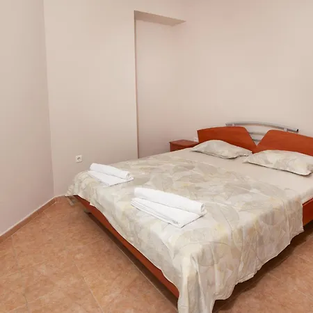 Family Summer Hotel 2*