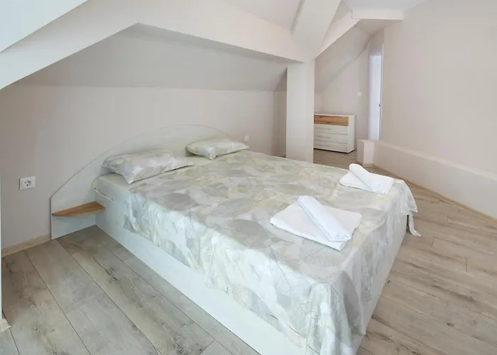 Family Summer מלון