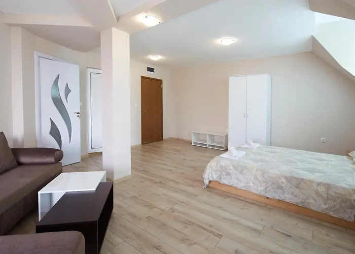 מלון Family Summer 2*