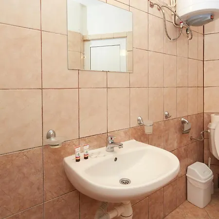 Family Summer Otel 2*