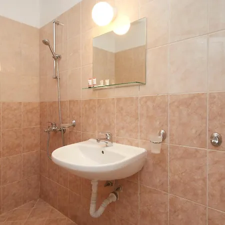 Family Summer Otel 2*