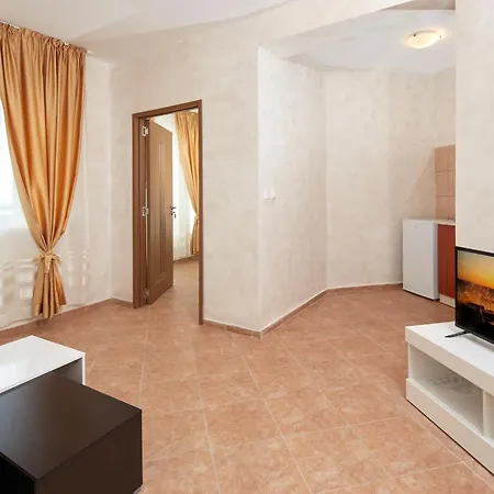 Family Summer Otel 2*