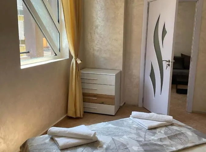 Family Summer Hotel 2*